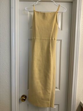 Express Body Contour Butter Yellow Midi Dress